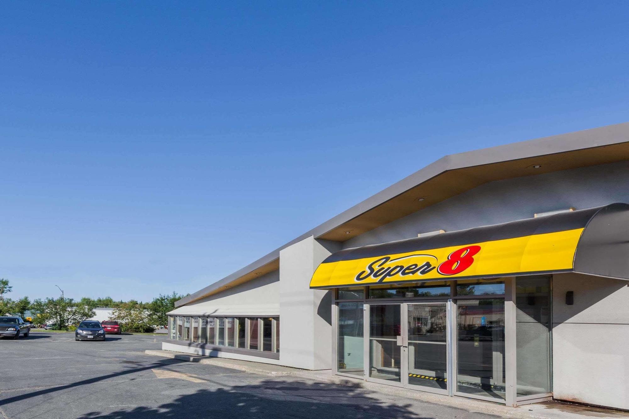 Super 8 By Wyndham Kirkland Lake Luaran gambar